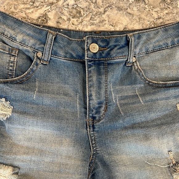 Never worn Altar’d state washed light Jean with lace and rips size 28 - Picture 4 of 8